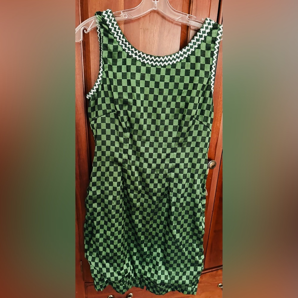 Mini dress, size 6-8 with zip